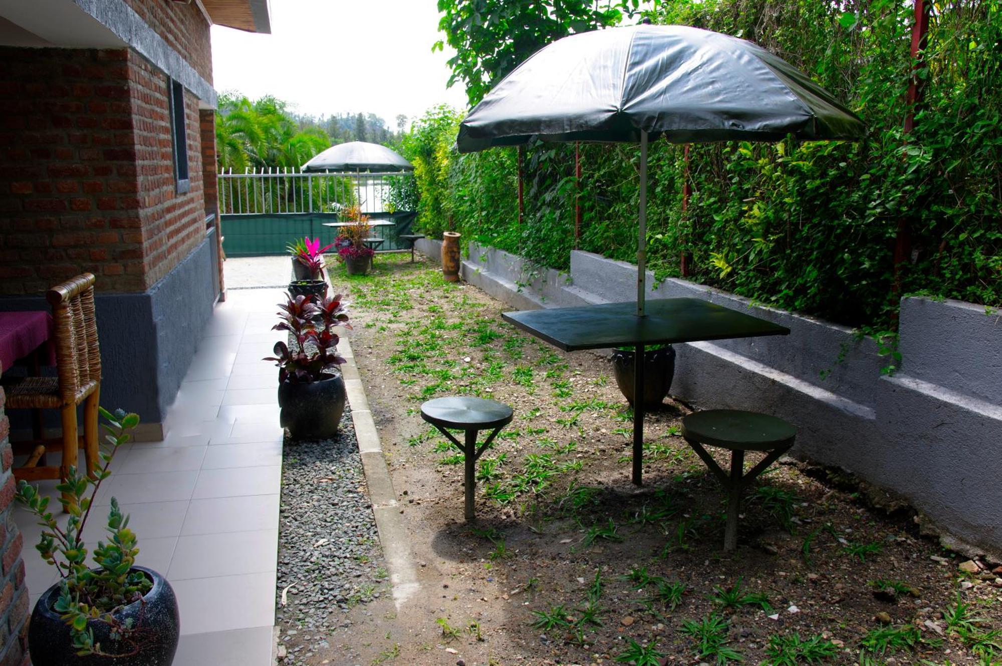 Spa Shallum Kibuye ภายนอก รูปภาพ